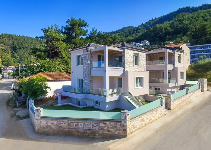 Foti's * Skala Potamias